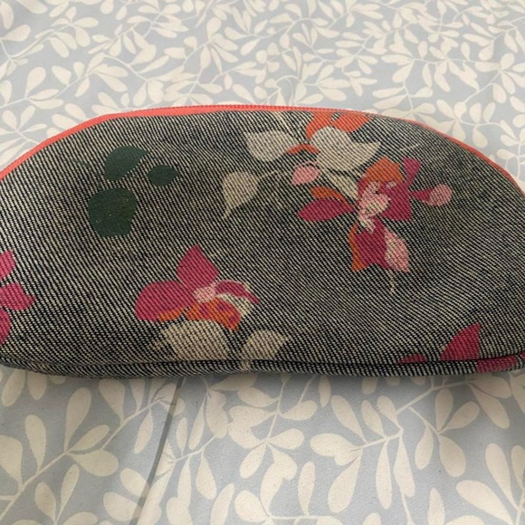 Jansport floral case - Picture 2 of 5